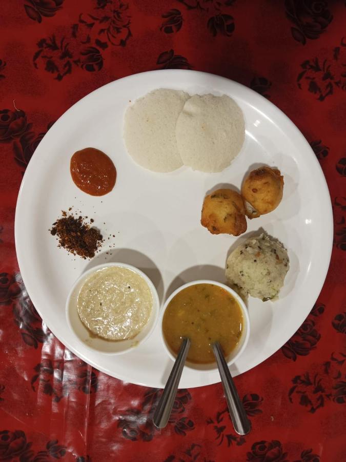 Alexa Home Stay Tirupati Luaran gambar